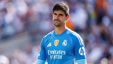 كورتوا ينتقد إقامة مباراة برشلونة وفياريال في ميامي