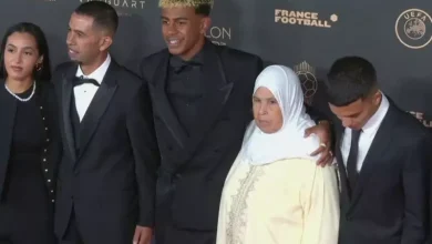 هل يعيش والد لامين يامال على أمواله؟