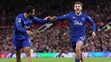 إيفرتون يوقف سلسلة مانشستر يونايتد في الدوري الإنجليزي