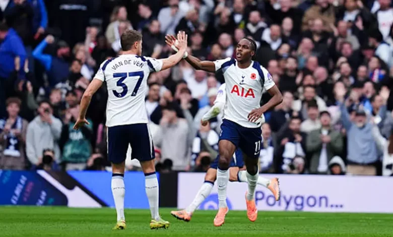 التعادل يتلاعب بتوتنهام ويونايتد في بريميرليج