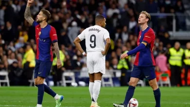 بعد التوقف .. ماذا ينتظر ريال مدريد وبرشلونة في الدوري؟
