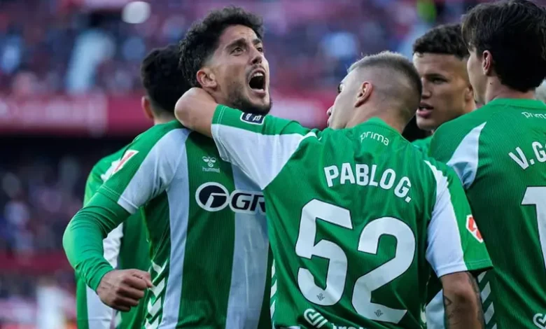 ريال بيتيس يتغلب على إشبيلية بثنائية في الدوري الإسباني