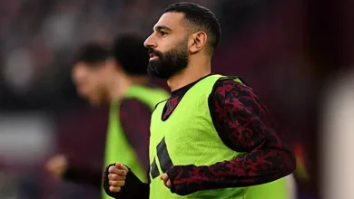 كم لقاء شاهده صلاح من دكة ليفربول بالدوري الإنجليزي؟