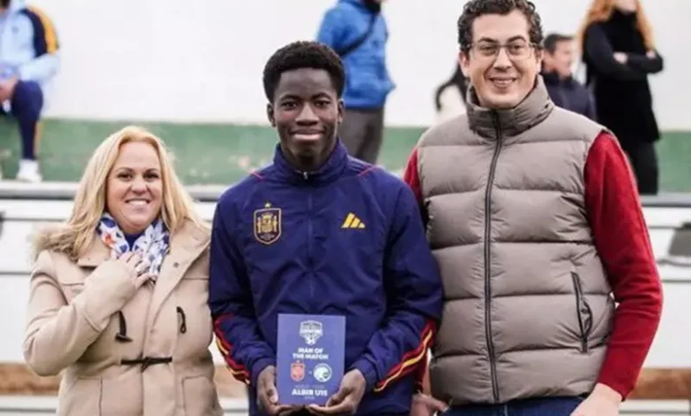 من أصول أفريقية.. لامين يامال جديد في أكاديمية برشلونة