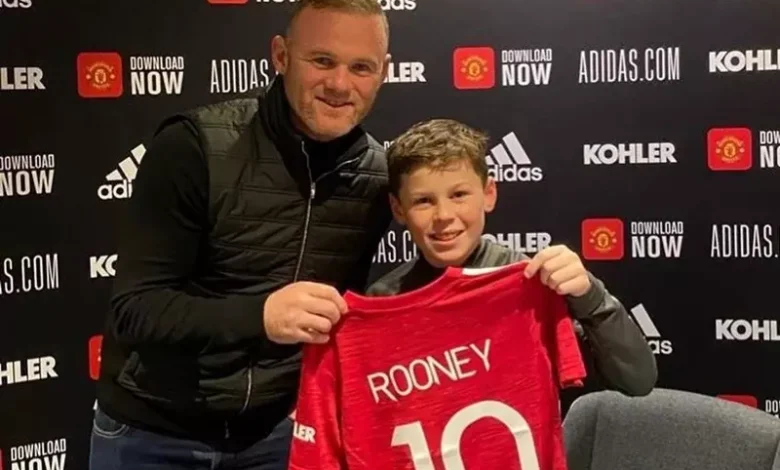 نجل روني يستعد لأول ظهور رسمي على أولد ترافورد